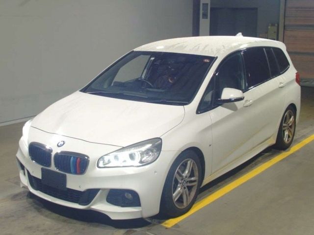 5038 Bmw 2 series 2D15 2018 г. (TAA Yokohama)